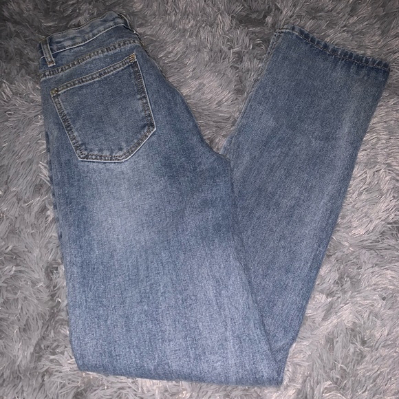 Mom Jeans - Picture 3 of 3